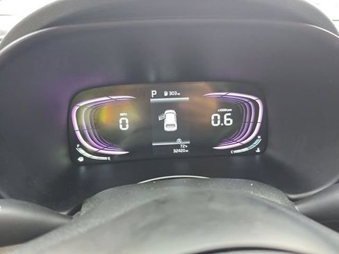 Used 2025 Kia Soul LX w/ LX Technology Package FWD image 11