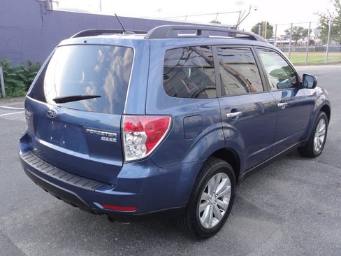 Used 2013 Subaru Forester 2.5X Premium w/ All-Weather Plus Pkg AWD/4WD image 3