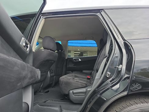 Used 2014 Nissan Pathfinder S AWD/4WD image 11