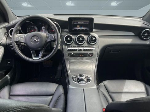 Used 2019 Mercedes-Benz GLC 300 4MATIC image 7