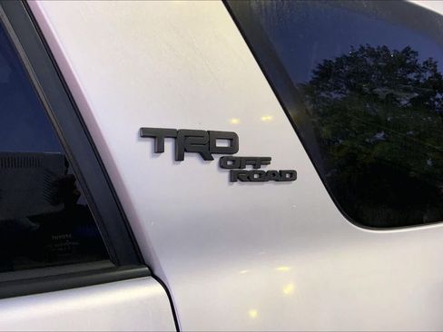 Used 2020 Toyota 4Runner TRD Off-Road Premium w/ Moonroof Package AWD/4WD image 10