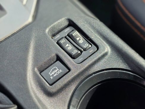 Used 2019 Subaru Crosstrek 2.0i Premium w/ Eyesight System image 40