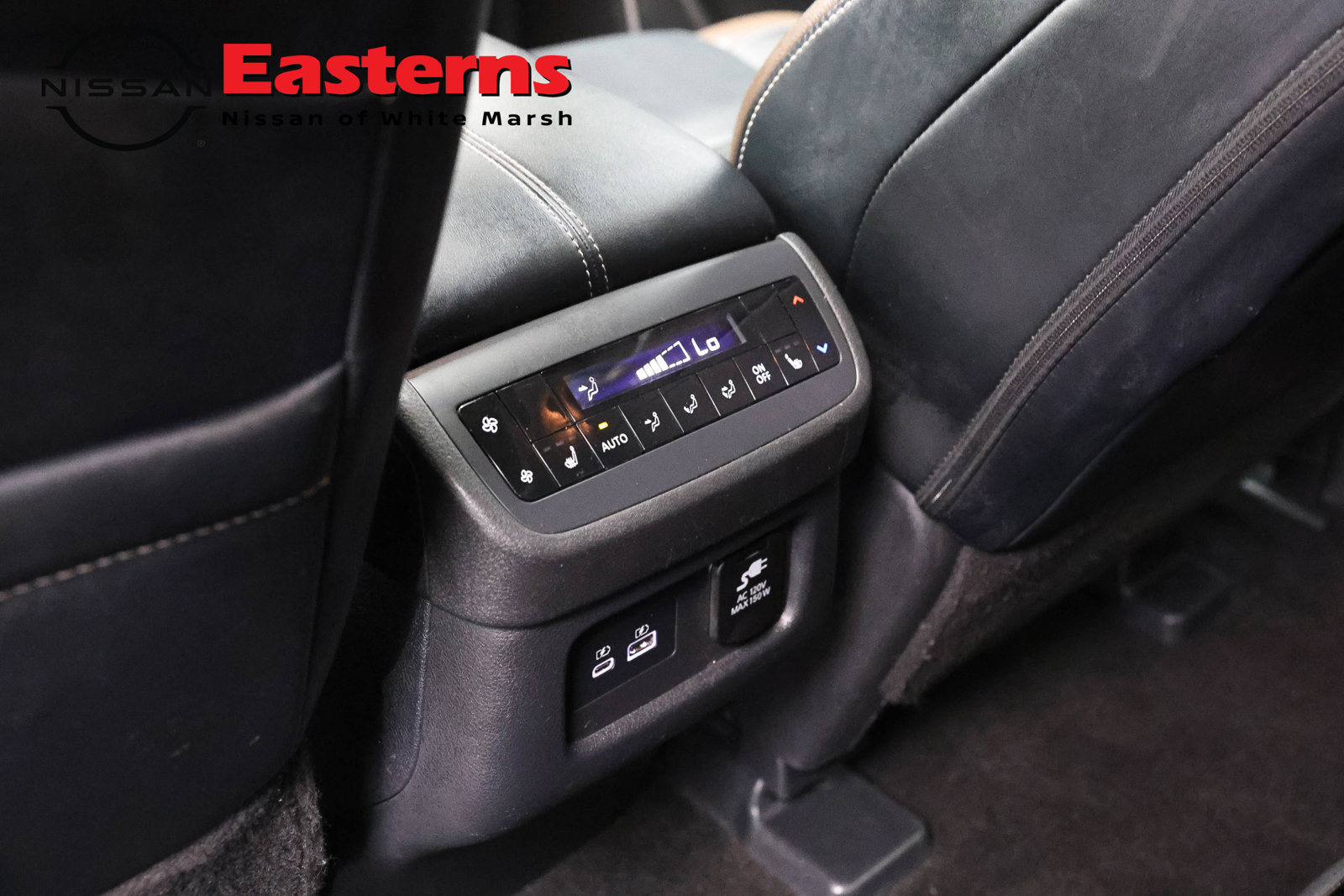 Used 2023 Nissan Pathfinder Platinum AWD/4WD image 23