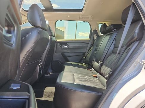 Used 2023 Nissan Rogue Platinum AWD/4WD image 6