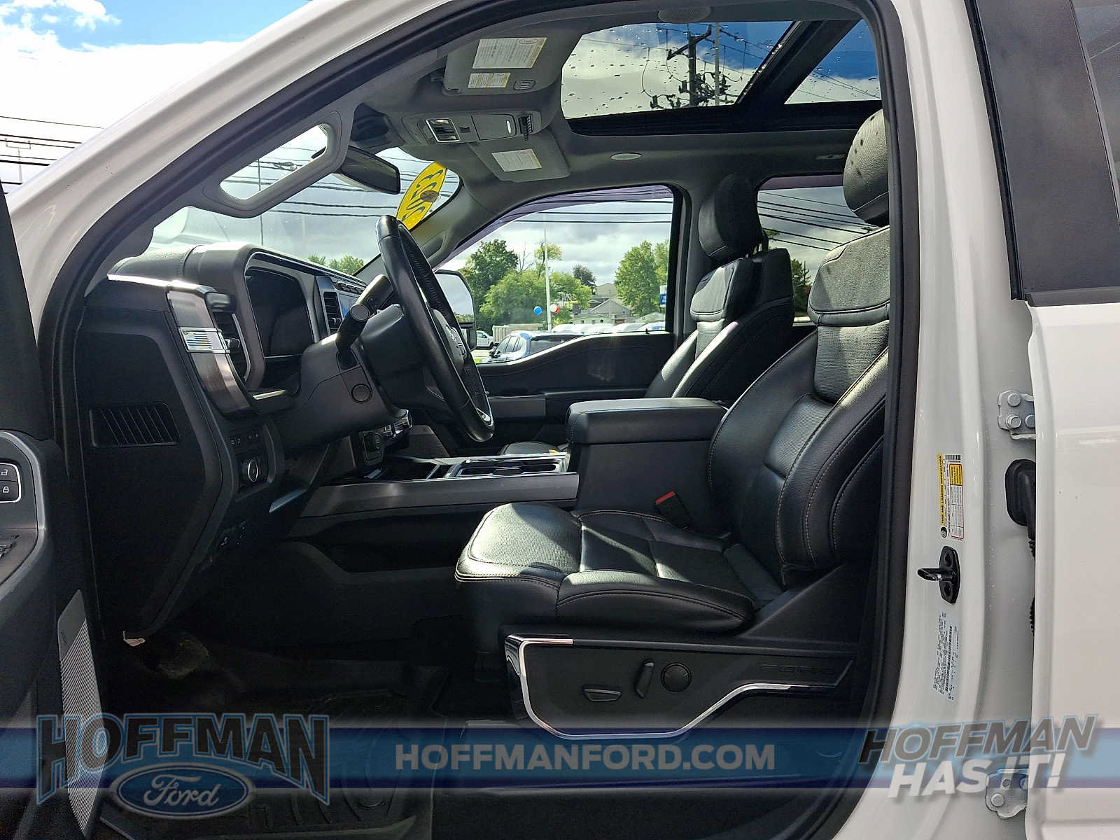 Certified 2023 Ford F450 Lariat w/ Lariat Ultimate Package AWD/4WD image 12