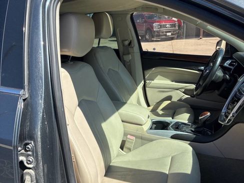 Used 2013 Cadillac SRX Luxury image 7