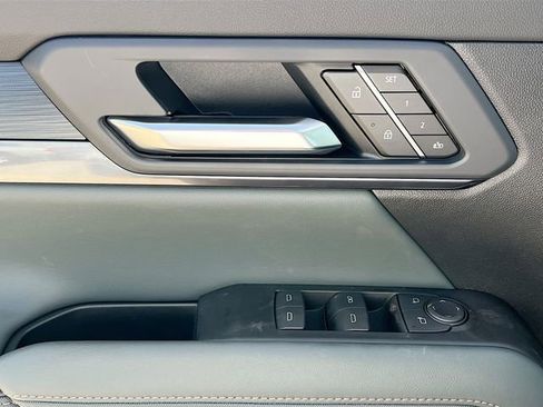 New 2026 GMC Terrain AT4 w/ Convenience Package III image 13