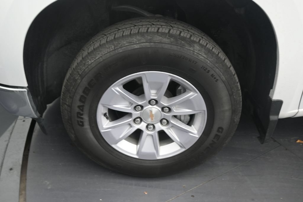 Used 2025 Chevrolet Silverado 1500 LT RWD image 9
