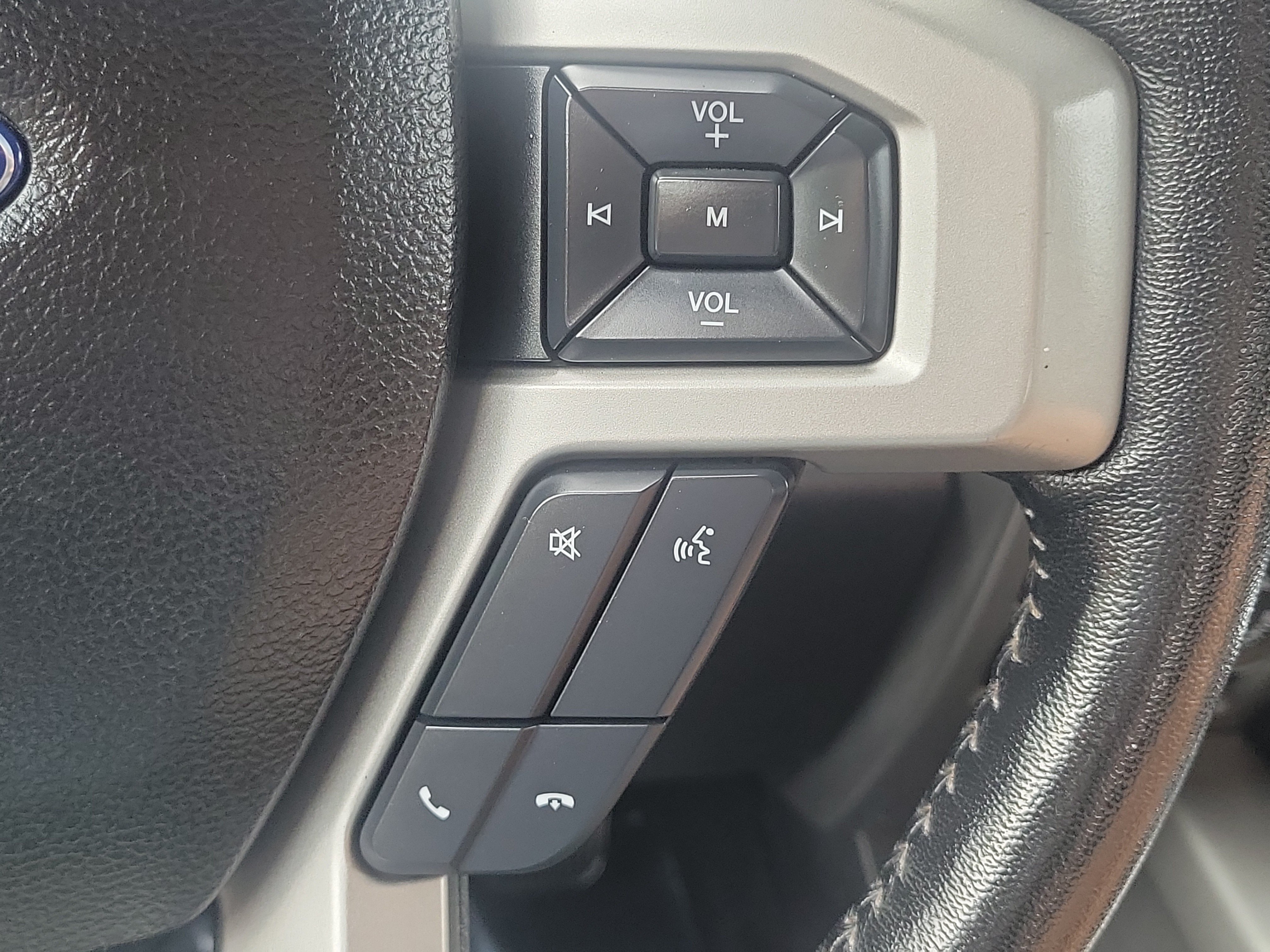 Used 2018 Ford F150 Lariat w/ Equipment Group 502A Luxury AWD/4WD image 21