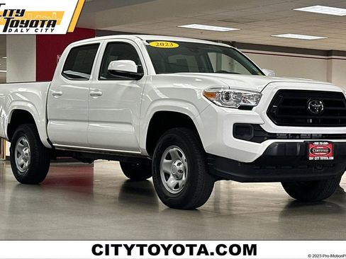 Certified 2023 Toyota Tacoma SR AWD/4WD image 1
