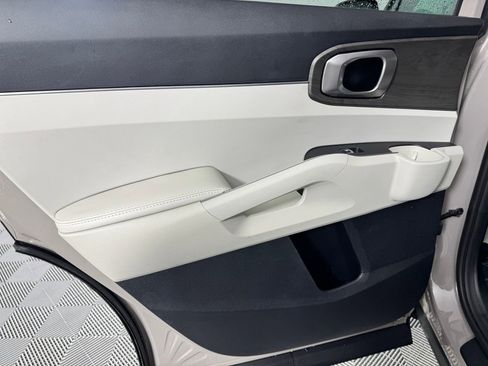 Used 2024 Kia Sorento X-Line EX image 27