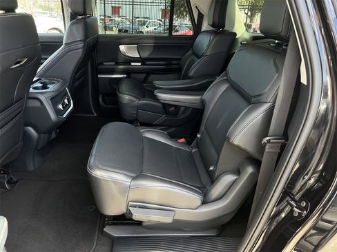 Used 2025 Ford Expedition Max Platinum image 22