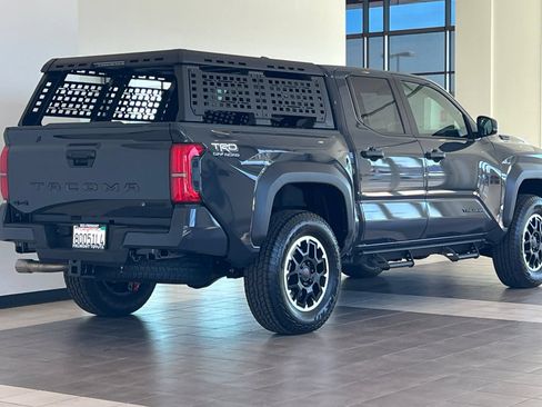 Certified 2026 Toyota Tacoma TRD Off-Road AWD/4WD image 4