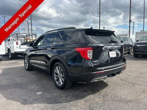 Used 2022 Ford Explorer XLT w/ Equipment Group 202A RWD image 4