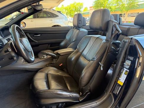 Used 2010 BMW M3 Convertible RWD image 27