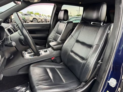 Used 2018 Jeep Grand Cherokee Limited AWD/4WD image 14