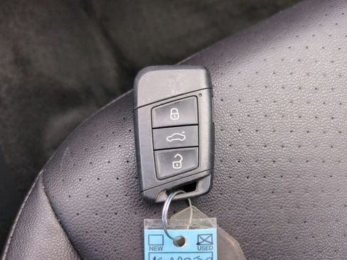 Used 2019 Volkswagen Jetta SE FWD image 28