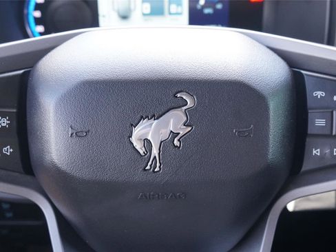 Used 2023 Ford Bronco Black Diamond w/ Sasquatch Package AWD/4WD image 17