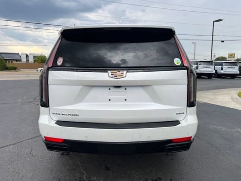 Used 2024 Cadillac Escalade ESV Sport Platinum AWD/4WD image 4