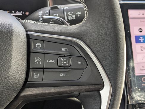 New 2025 Jeep Grand Cherokee Limited w/ Trailer Tow Package image 26