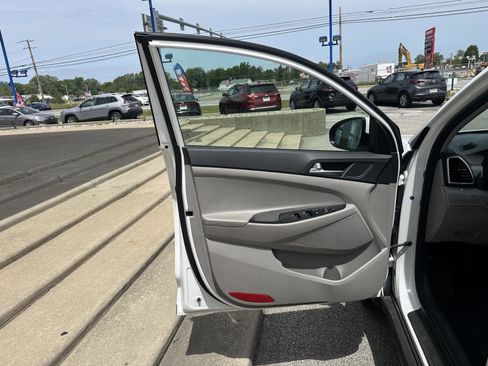 Used 2020 Hyundai Tucson Value FWD image 16