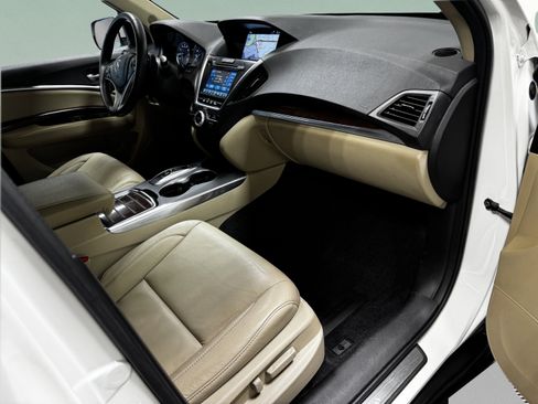Used 2018 Acura MDX w/ Technology Package FWD image 11