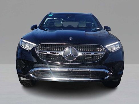 Used 2026 Mercedes-Benz GLC 300 4MATIC image 2