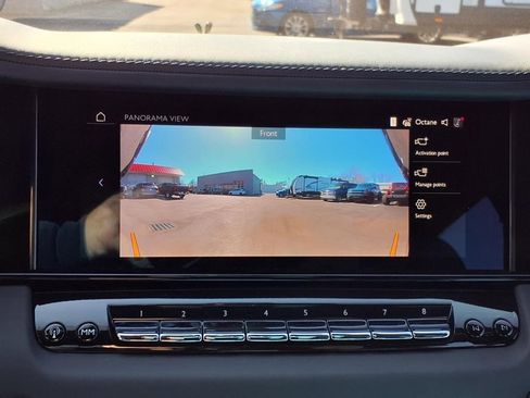 Used 2025 Rolls-Royce Cullinan Black Badge image 16