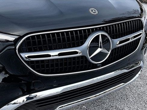 Used 2025 Mercedes-Benz GLC 300 300 image 36