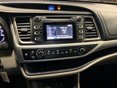 Used 2016 Toyota Highlander LE w/ Protection Package #3 AWD/4WD image 20