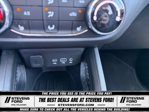 Used 2023 Chevrolet TrailBlazer LT FWD image 25
