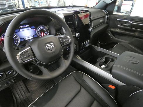 New 2026 RAM 1500 Laramie w/ Chrome Appearance Group AWD/4WD image 9