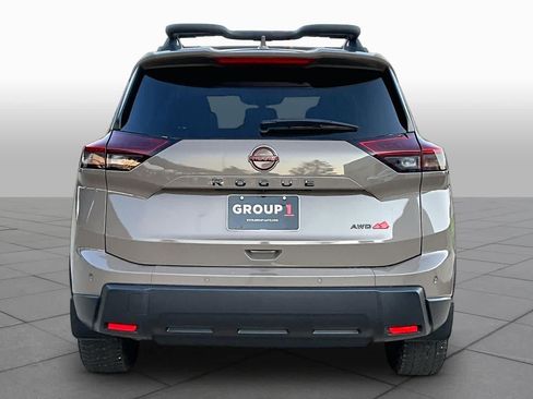 Certified 2025 Nissan Rogue SV AWD/4WD image 4