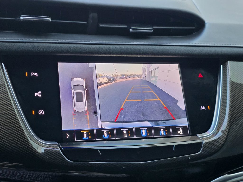 Used 2020 Cadillac XT6 Sport w/ Platinum Package AWD/4WD image 18