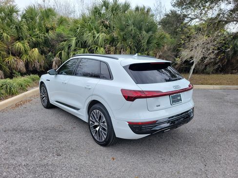 Used 2024 Audi Q8 e-tron Prestige w/ Prestige Package image 6