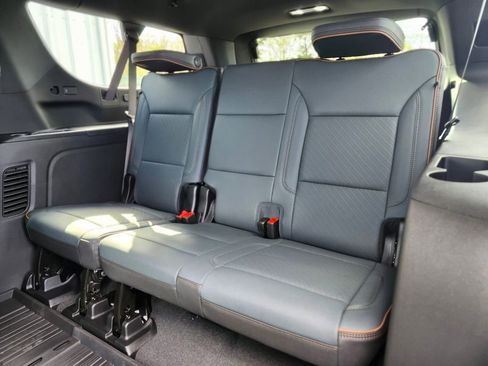 Used 2026 GMC Yukon XL AT4 AWD/4WD image 15