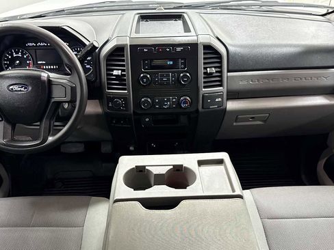 Used 2017 Ford F250 XL w/ Power Equipment Group image 25