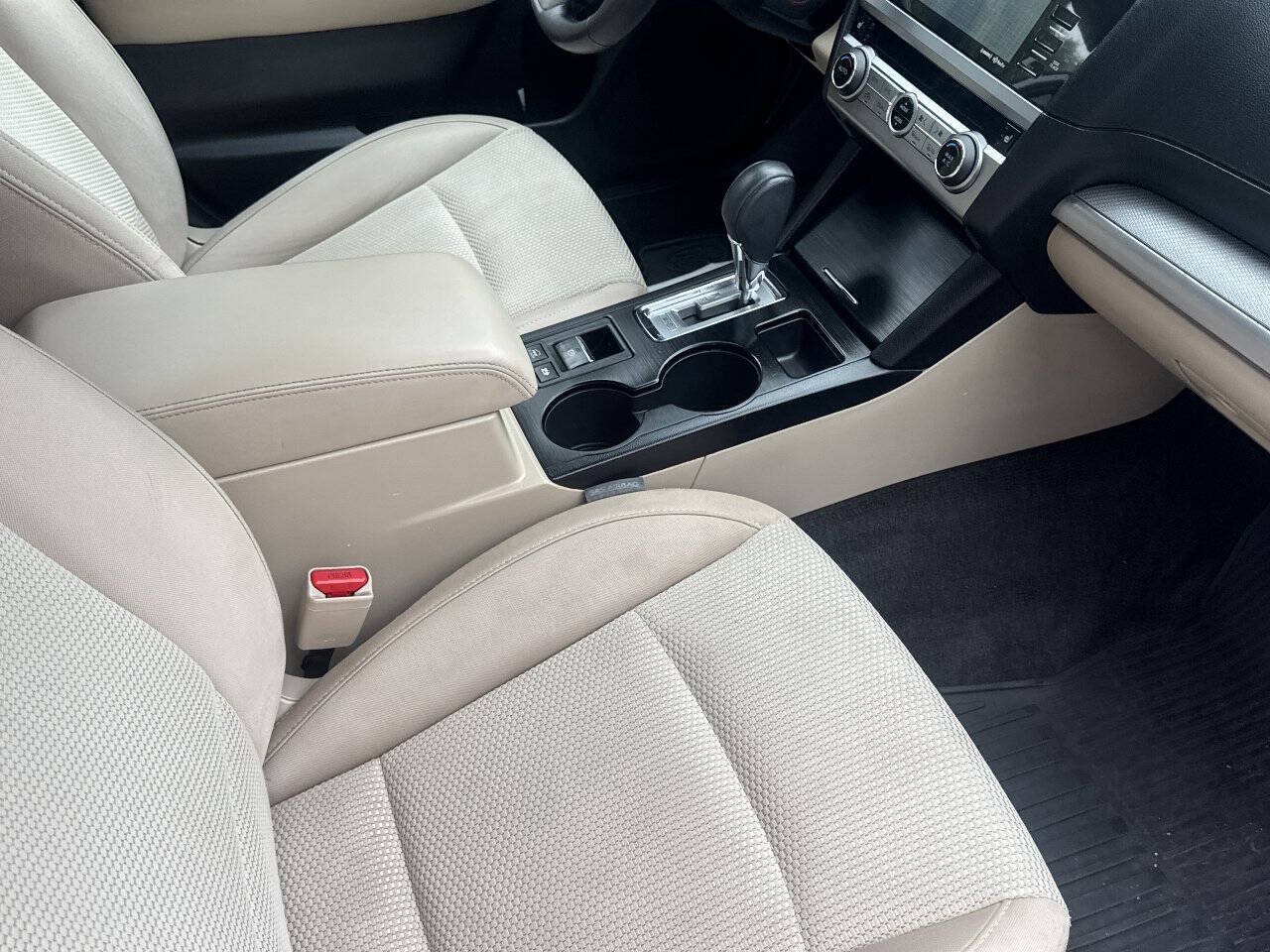 Used 2015 Subaru Outback 2.5i Premium AWD/4WD image 31