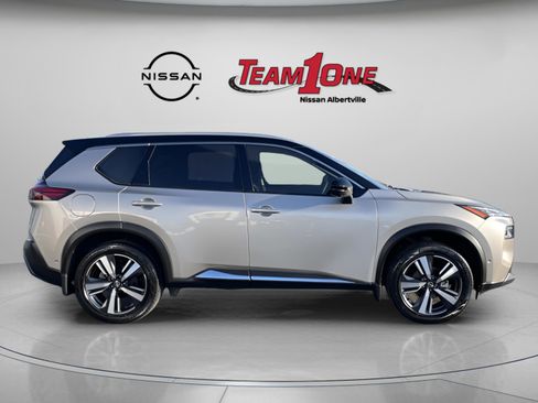 Used 2022 Nissan Rogue SL w/ SL Premium Package image 7