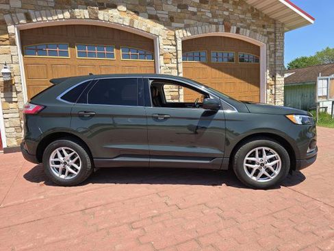 Used 2024 Ford Edge SEL w/ Convenience Package AWD/4WD image 2