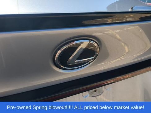 Used 2023 Lexus IS 350 F Sport RWD image 12