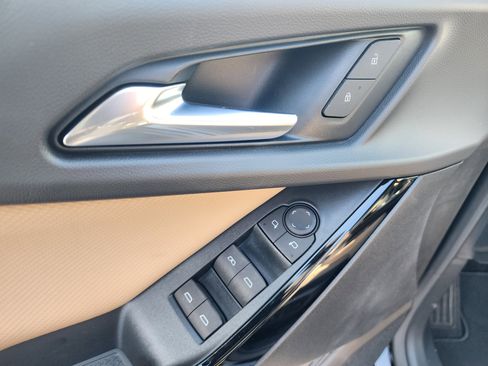 New 2025 Chevrolet Equinox ACTIV w/ Safety and Technology Package image 25