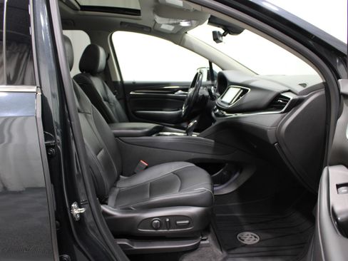 Used 2019 Buick Enclave Avenir w/ Avenir Technology Package FWD image 29