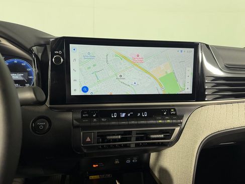 Used 2026 Toyota Camry XLE FWD image 20