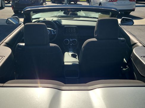 Used 2024 Chevrolet Camaro LT w/ Technology Package RWD image 5