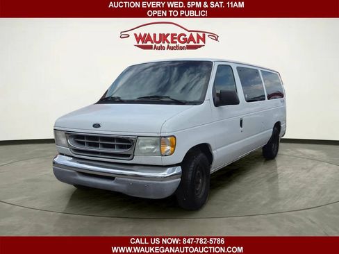 Used 1999 Ford E-150 and Econoline 150 Wagon RWD image 1