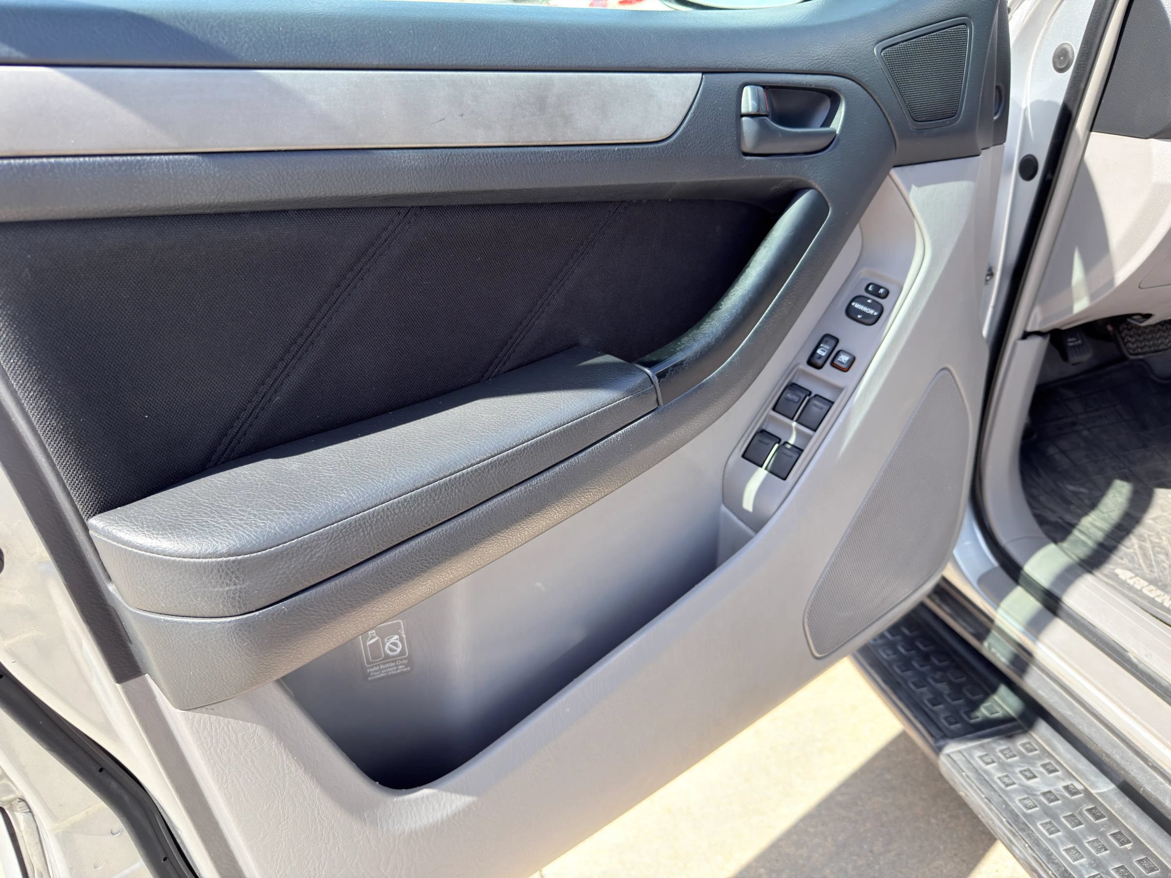 Used 2009 Toyota 4Runner SR5 AWD/4WD image 23