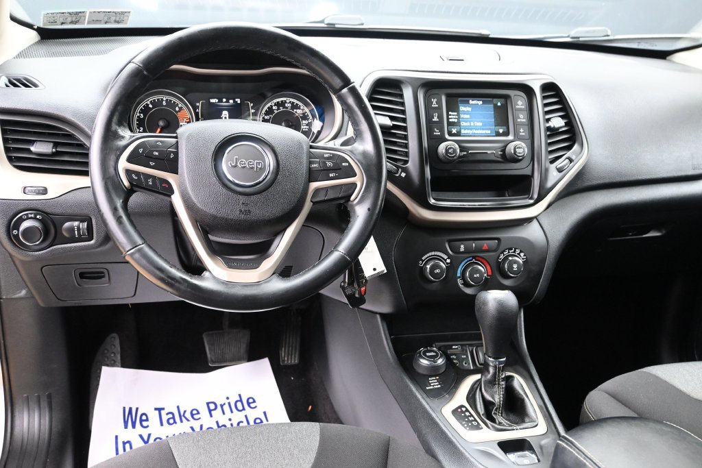 Used 2016 Jeep Cherokee Sport AWD/4WD image 21
