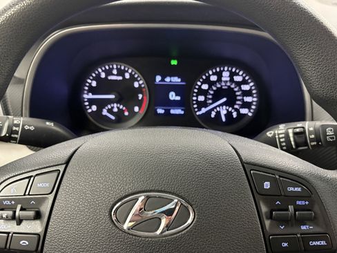 Used 2019 Hyundai Tucson SE w/ Cargo Package AWD/4WD image 16