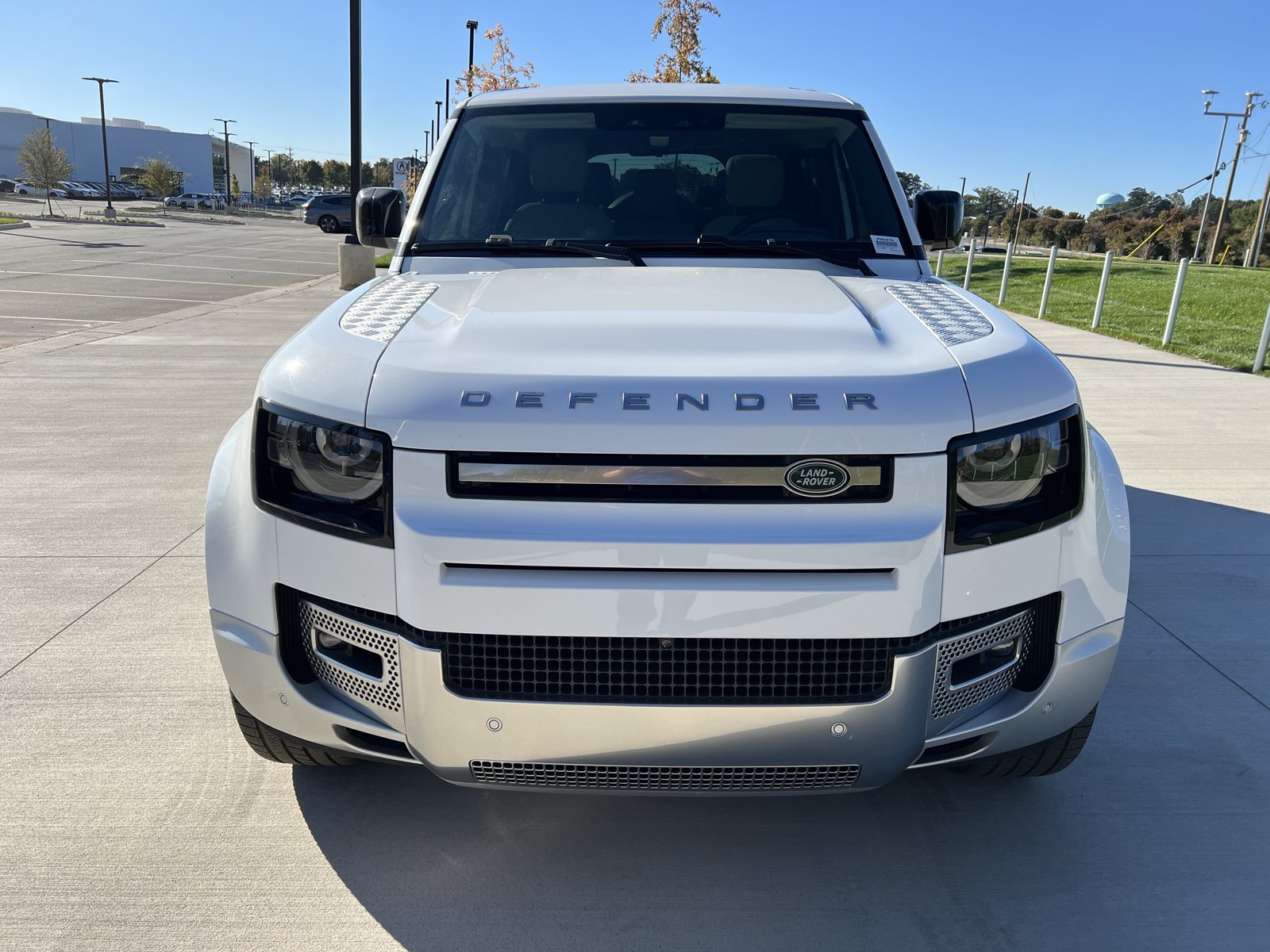 Used 2023 Land Rover Defender 130 First Edition AWD/4WD image 3
